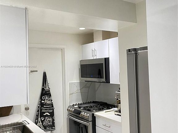 5th image of 8400 Byron Ave APT 2D