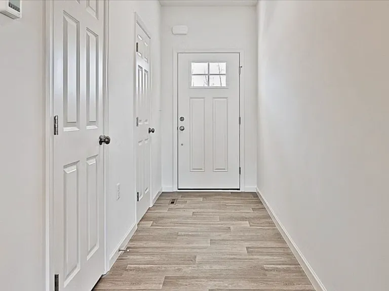 7882 Briarwood Dr — Photo 5