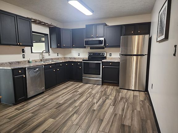 5th image of 401 Belmont Ave