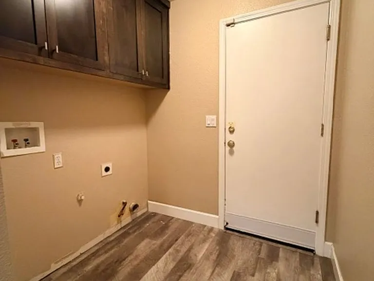 9836 Imperia Ct — Photo 12