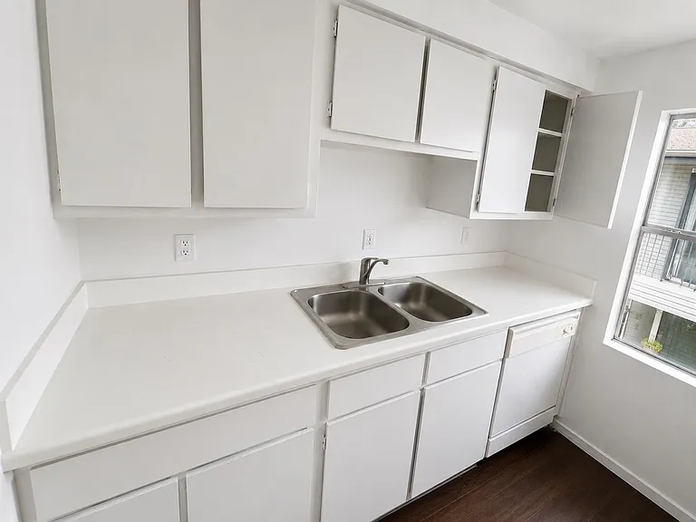 Shadow Park Apartments — Photo 35