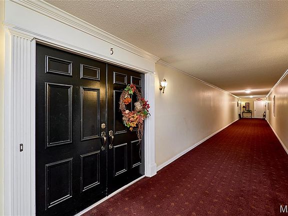 4th image of 1525 Hampton Hall Dr APT 5