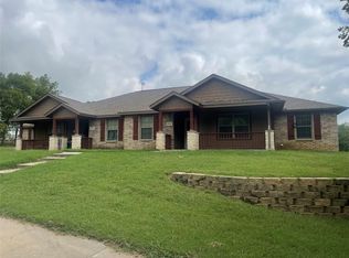 892 W 1st St, Maypearl, TX 76064