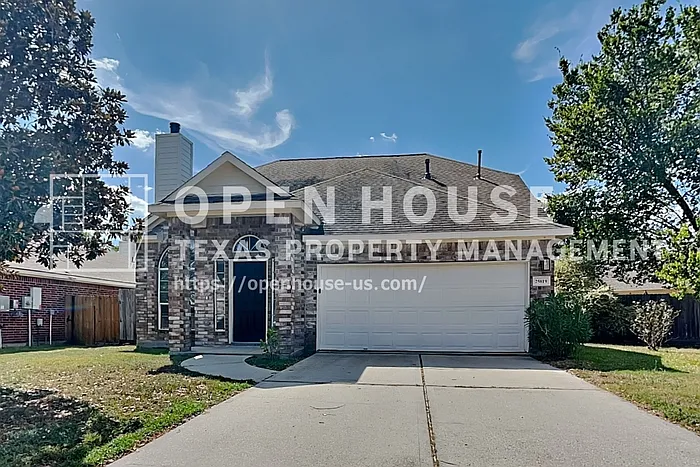 4 bed, 2.5 bath, 1860 sqft, $2,100 — Photo 1