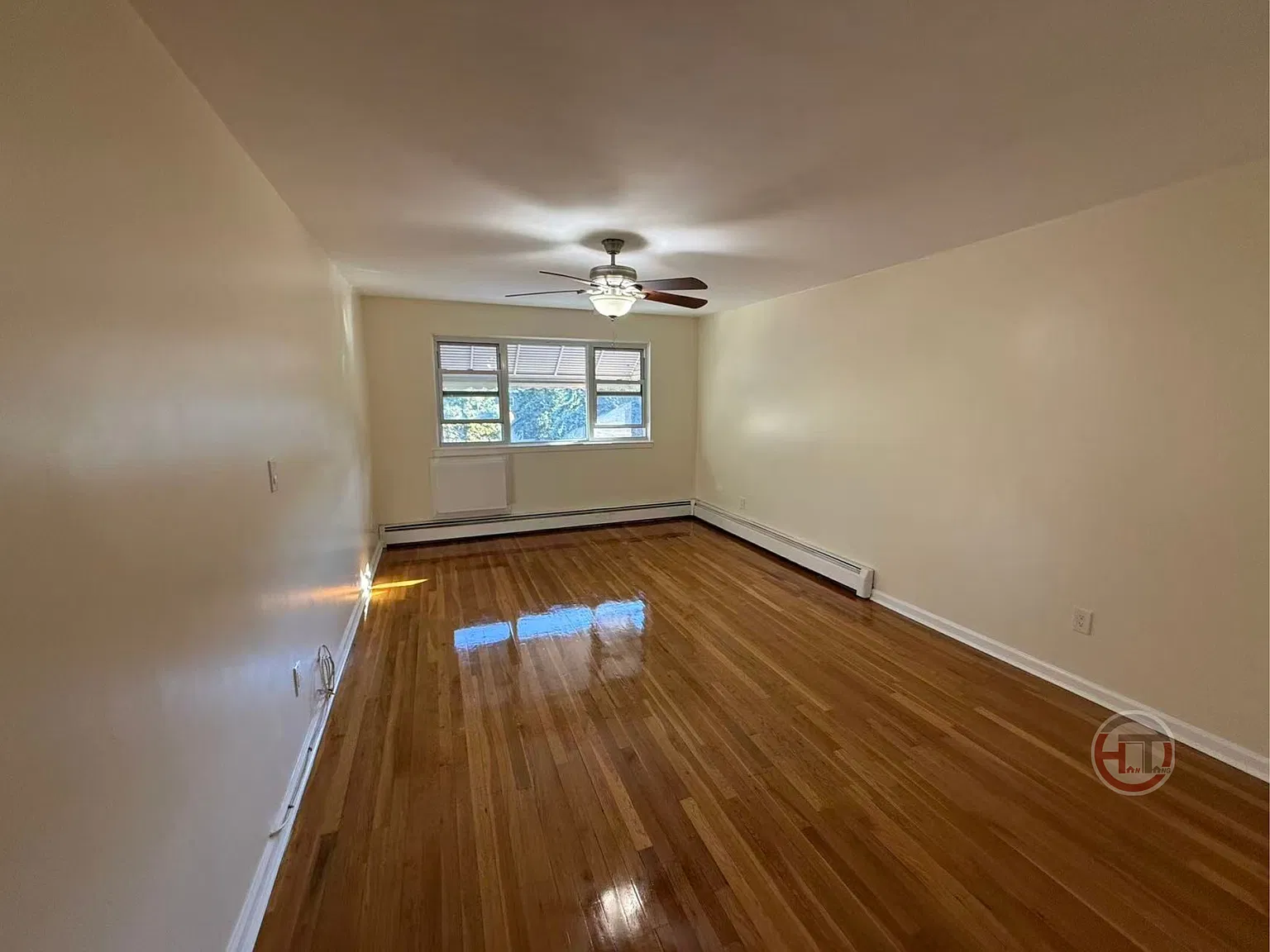 3 bed, 1000 sqft, $3,000 — Photo 4