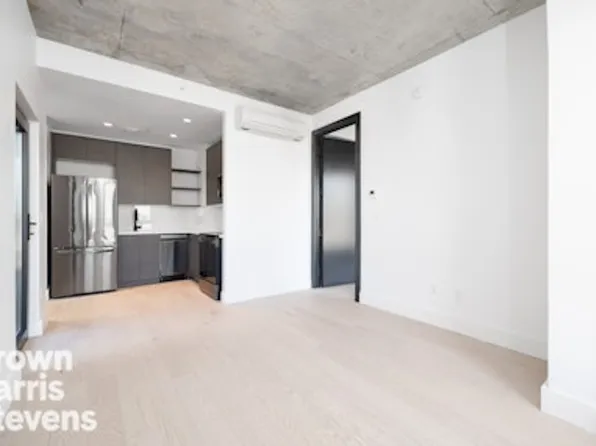 458 East 25th Street image 2 of 19