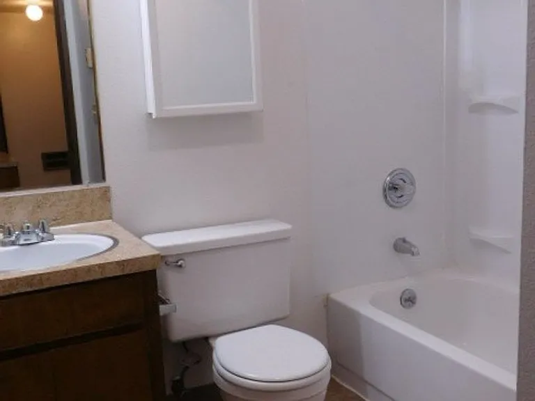 2341 State St — Photo 7
