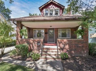 992 Montford Rd, Cleveland Heights, OH 44121