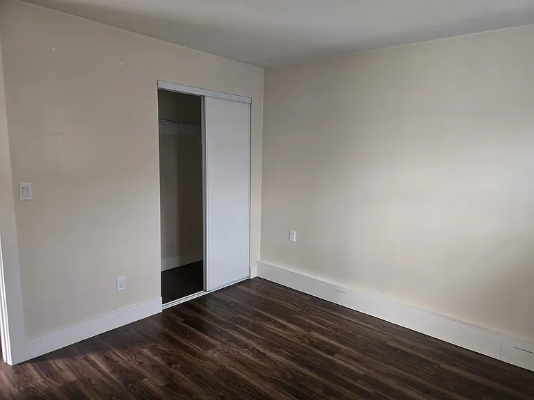 7537 Wilbur Ave — Photo 5