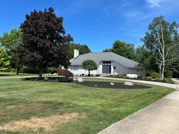 2741 Brainard Hills Dr, Pepper Pike, OH 44124