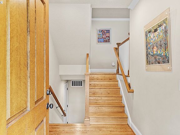 4th image of 17370 Canyon Dr