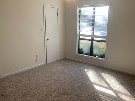 3rd image of 316 W University Pkwy