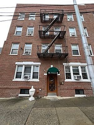 1st image of 3911 62nd St APT 21