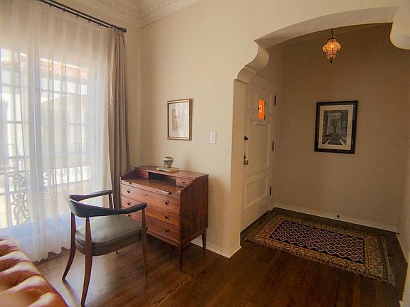 2nd image of 1330 N Harper Ave APT 200L