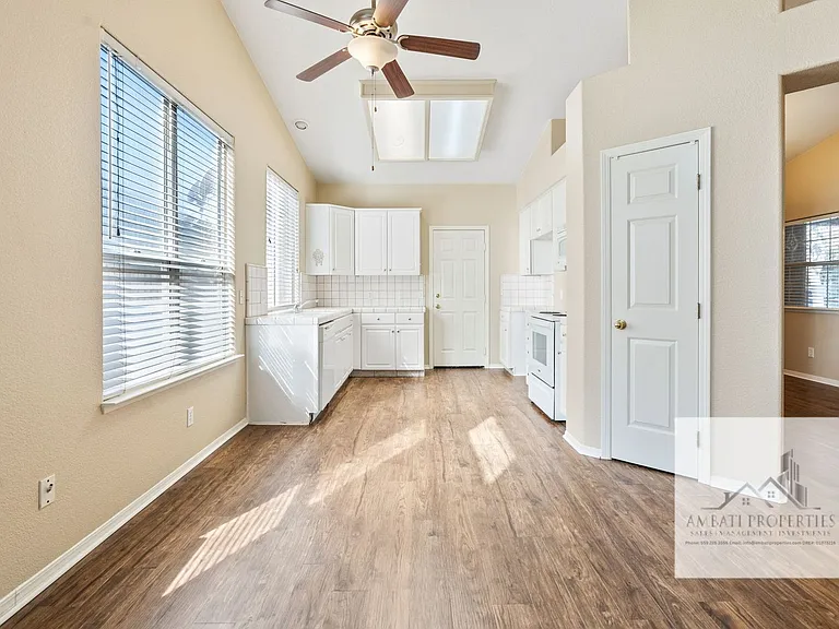 8684 N Recreation Ave — Photo 5