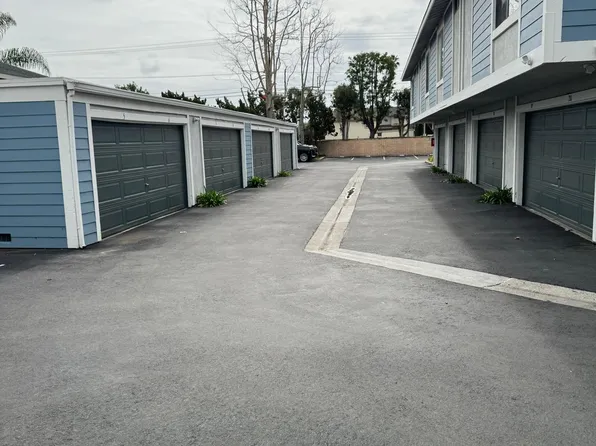 Victoria Pines, 332 Victoria St APT B204, Costa Mesa, CA 92627