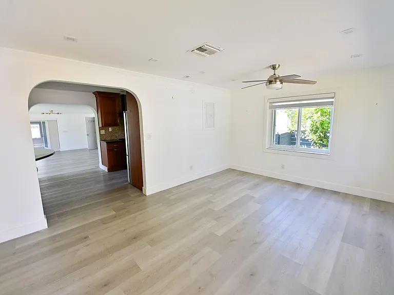 1532 Fletcher St — Photo 12