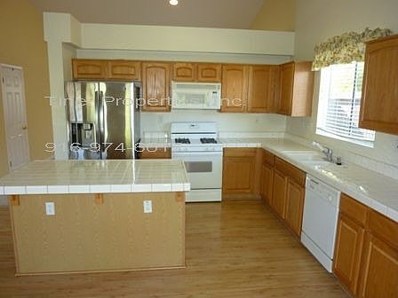 4th image of 683 Agostini Cir