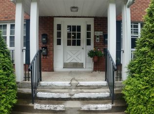 310 Parkside Dr, Suffern, NY 10901