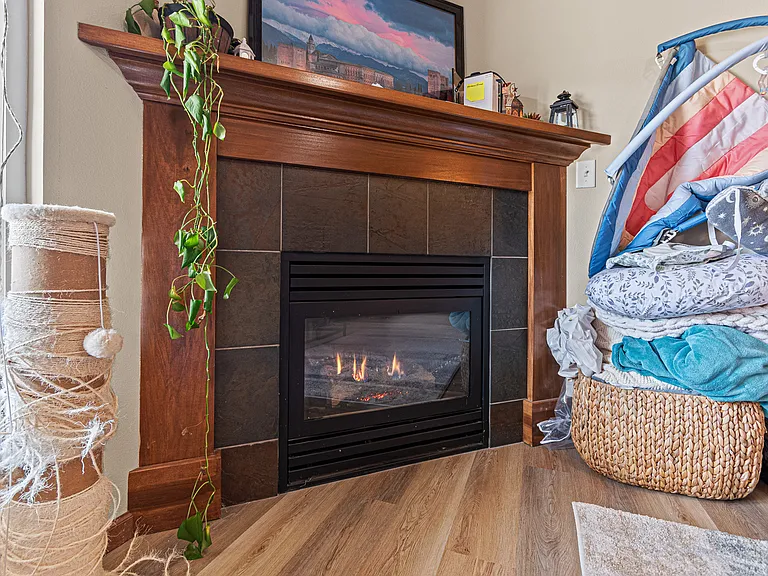 1554 Burr Dr — Photo 6