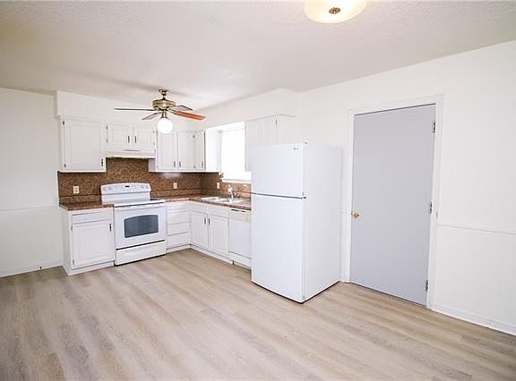 5th image of 4216 Chateau Blvd
