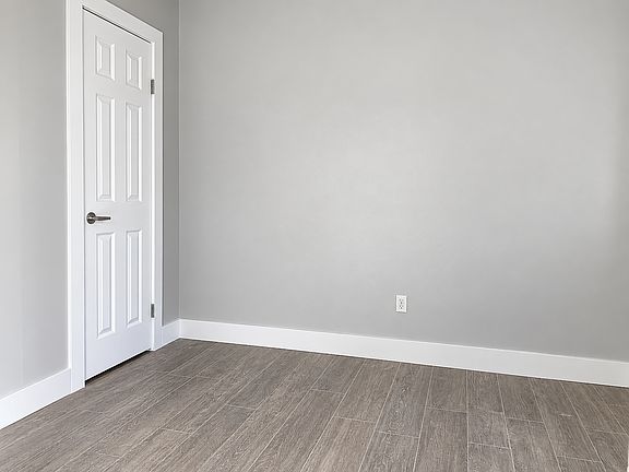 4th image of 1152 Sutter Ave APT 5