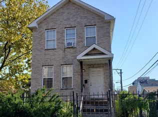 711 N Throop St, Chicago, IL 60642