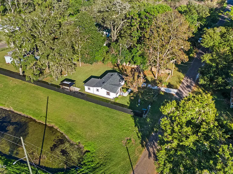 2389 Hilly Rd — Photo 23