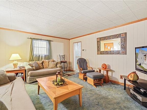 4th image of 327 Krolik Ave