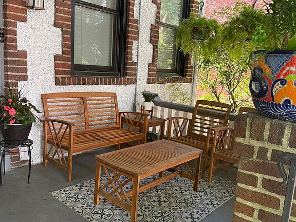 3rd image of 409 N Belmont Ave