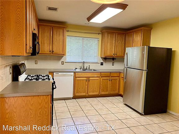 2nd image of 1408 Brighton Bend Ln