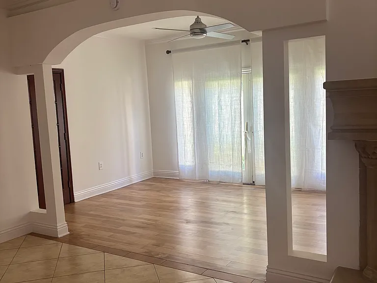 4074 Old Topanga Canyon Rd — Photo 3