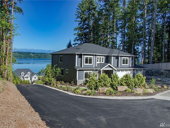 2nd image of 11223 Battle Point Dr NE