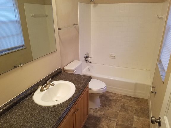 4th image of 3212 Autumn Ln