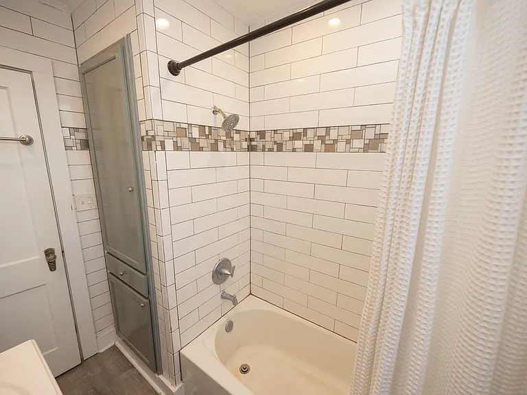 3355 Lexington Rd — Photo 9