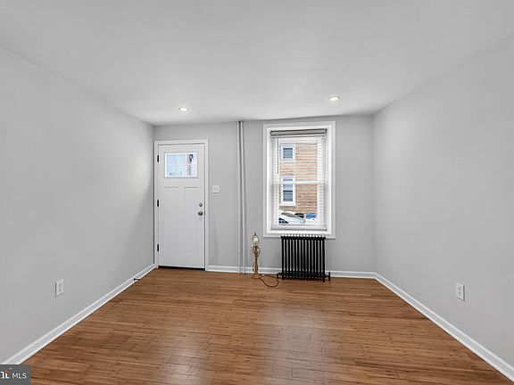 2nd image of 4469 Silverwood St