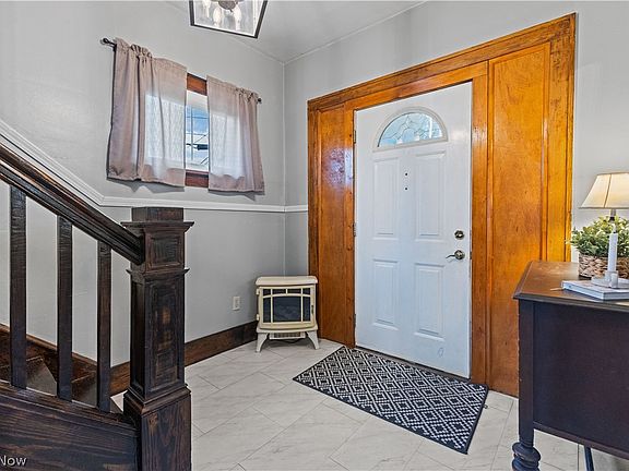 3rd image of 300 N 10th St