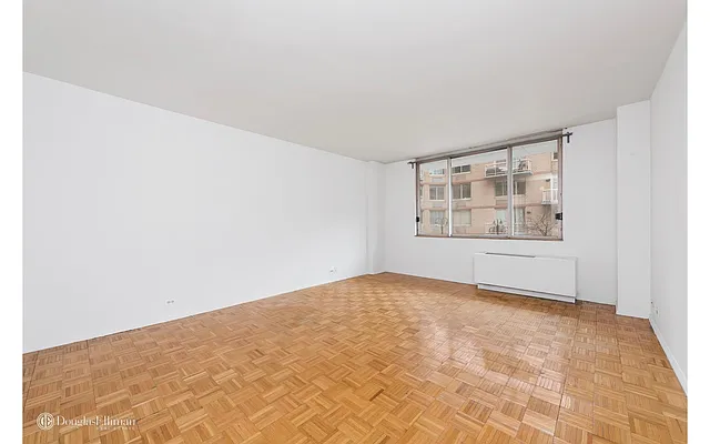 Rented by Douglas Elliman | media 16