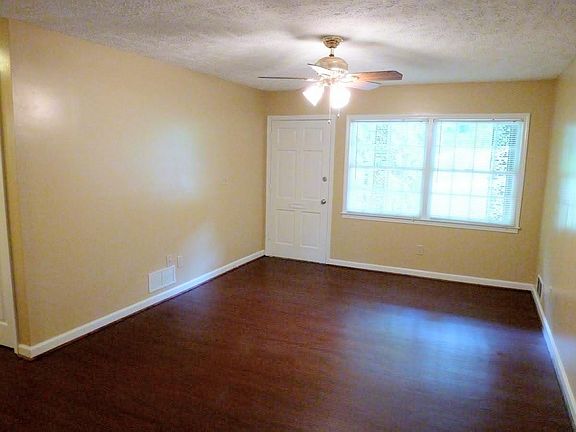Open Concept Living Room and Layout
