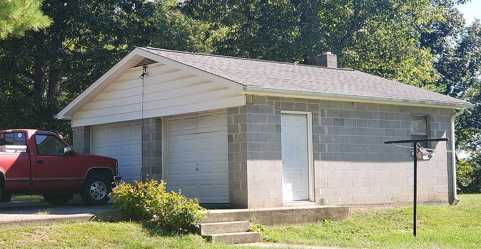 2nd image of 10404 Virginia Ave