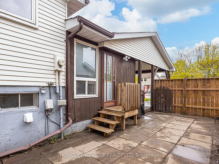 122 Ormond Dr — Photo 43