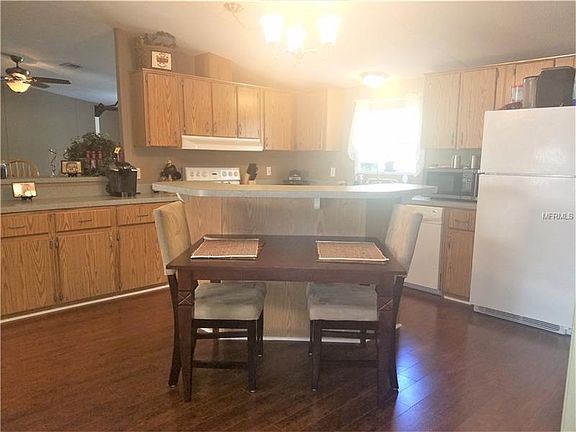 3rd image of 9163 Wood Terrace Dr