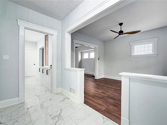 5th image of 2125 Woodward Ave