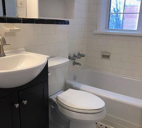 4th image of 3300 W Grace St APT 3