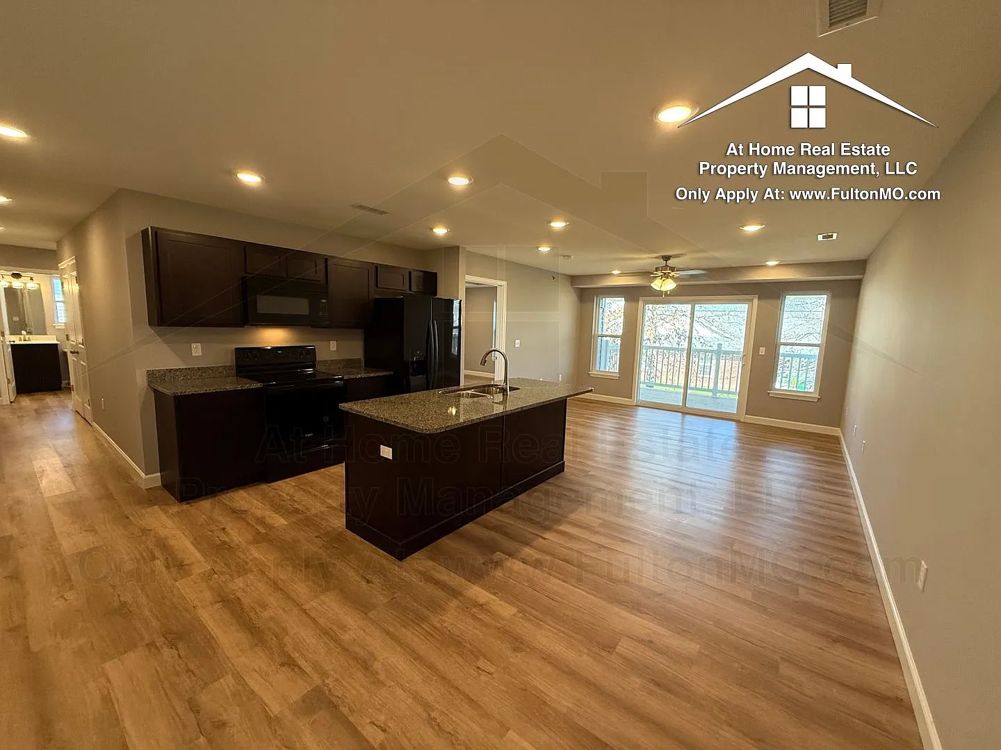 2620 North Bluff Street Apartment 101 Fulton, MO 65251 — Photo 3