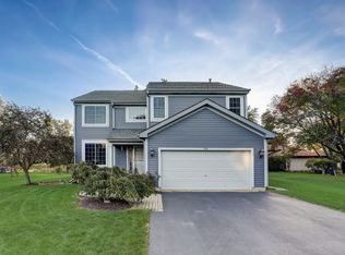 119 S Pleasant Rd, Lake Zurich, IL 60047