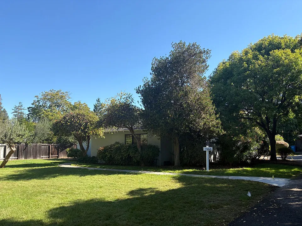 1966 Menalto Ave
