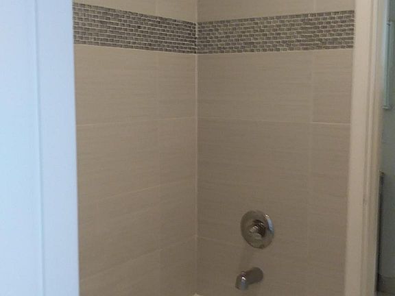 3rd image of 1303 S Liberty Ave APT E