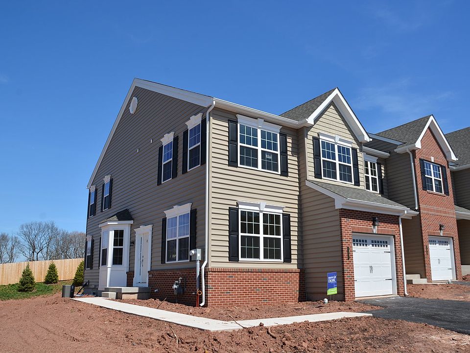 Quick Delivery Rittenhouse at Mainland Square