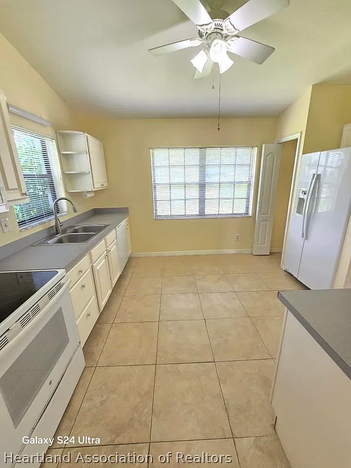 2 bed, 2.0 bath, 1355 sqft, $1,550 — Photo 3